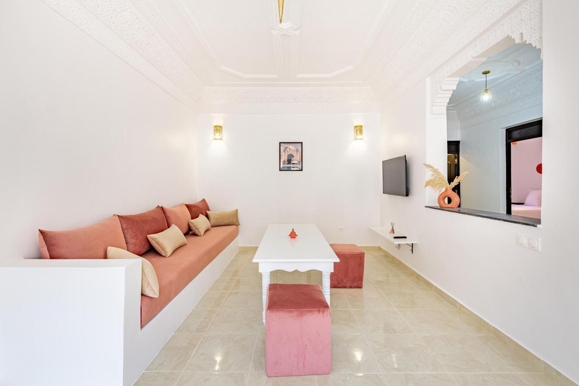 Riad Dar Juma, Suites & Appartements, Spa & Piscine Chauffee Маракеш Екстериор снимка