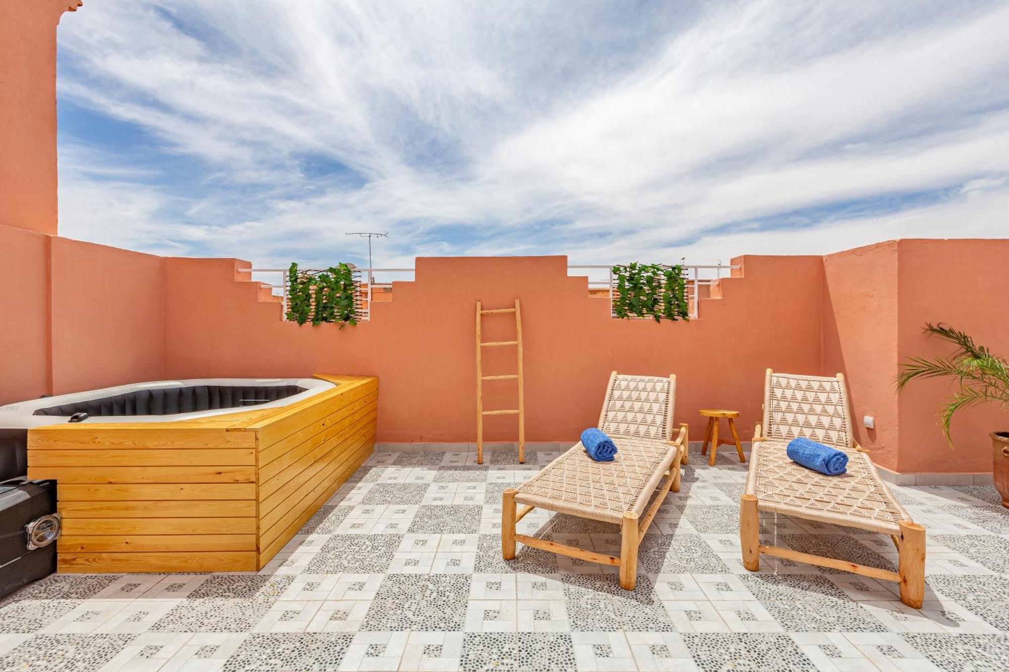 Riad Dar Juma, Suites & Appartements, Spa & Piscine Chauffee Маракеш Екстериор снимка