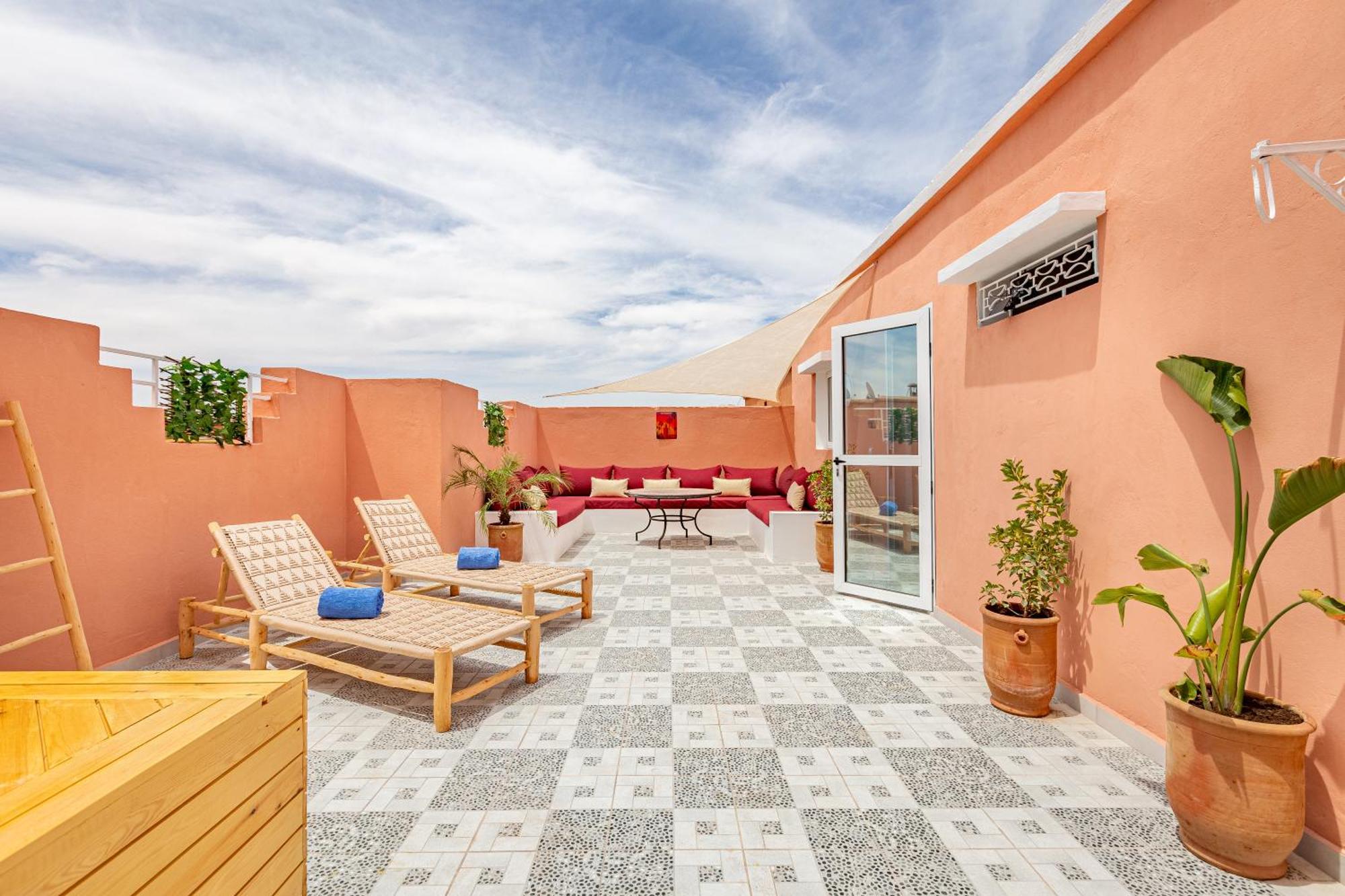 Riad Dar Juma, Suites & Appartements, Spa & Piscine Chauffee Маракеш Екстериор снимка