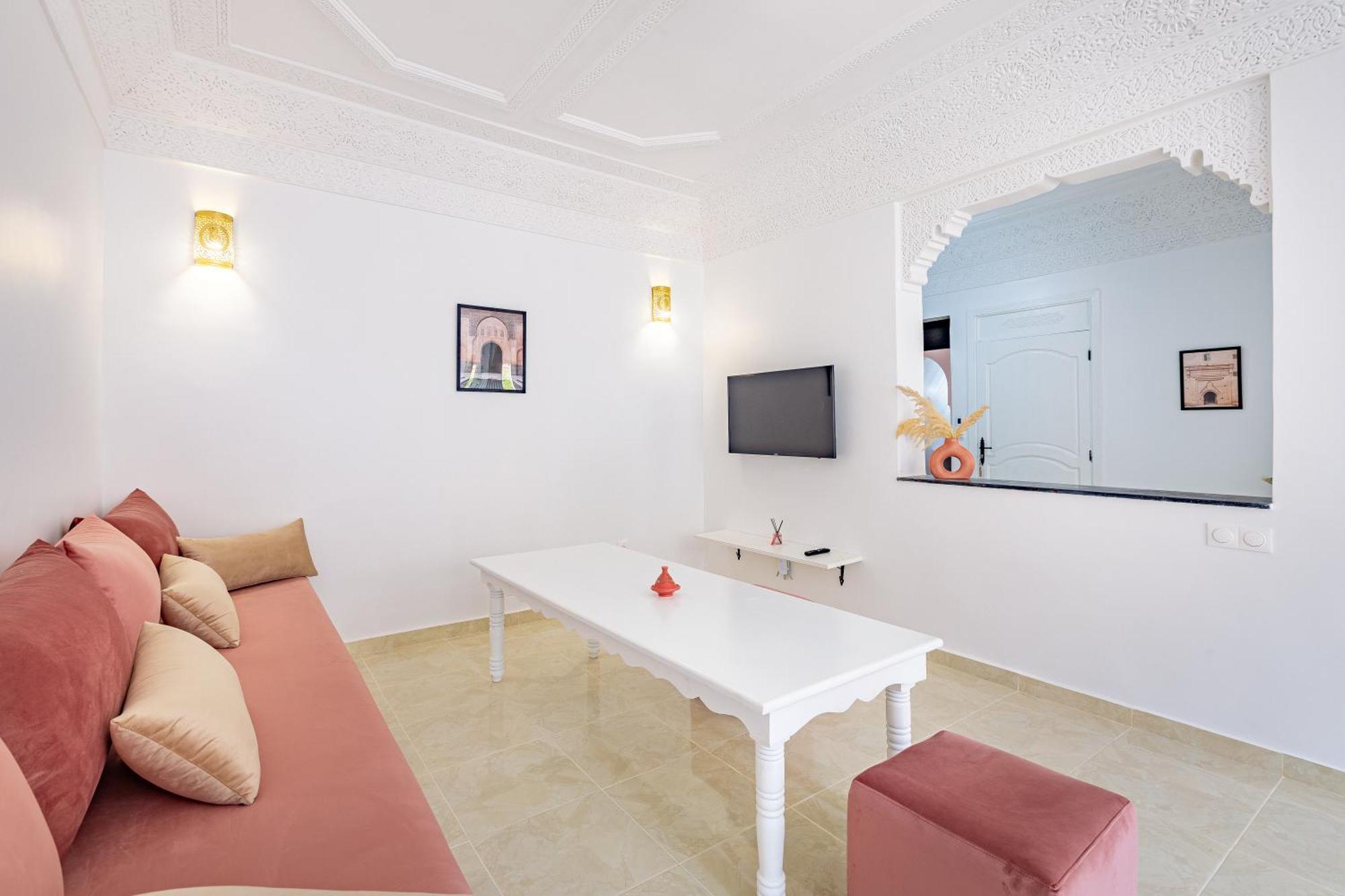 Riad Dar Juma, Suites & Appartements, Spa & Piscine Chauffee Маракеш Екстериор снимка